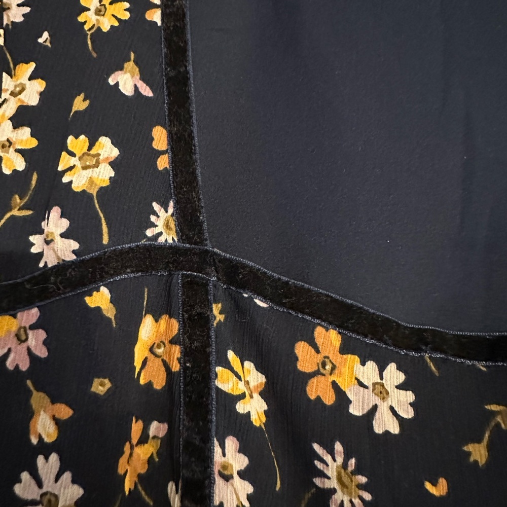 Madewell Blue Puff Sleeve Blouse with Ruffled Details - Picture 5 of 6